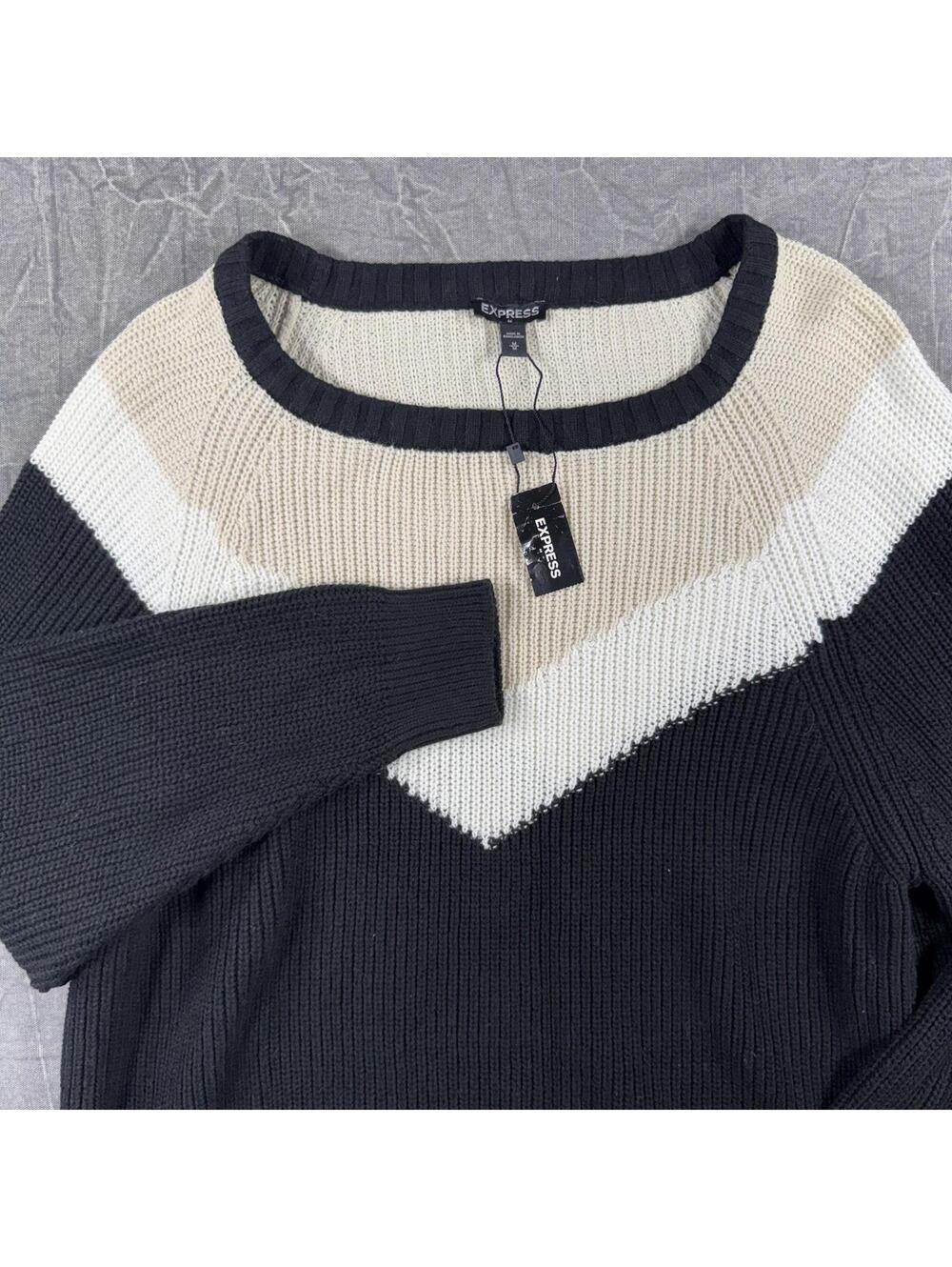 Express Sweater Women's M Black White NWT Chevron Oversized